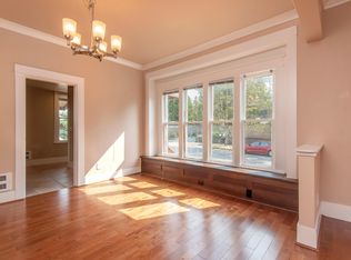 554 N 75th St, Seattle, WA 98103