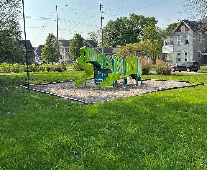 415 E Gilbert St #8 — Photo 10