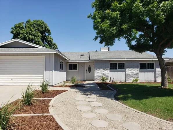 2255 Carter Way, Hanford, CA 93230