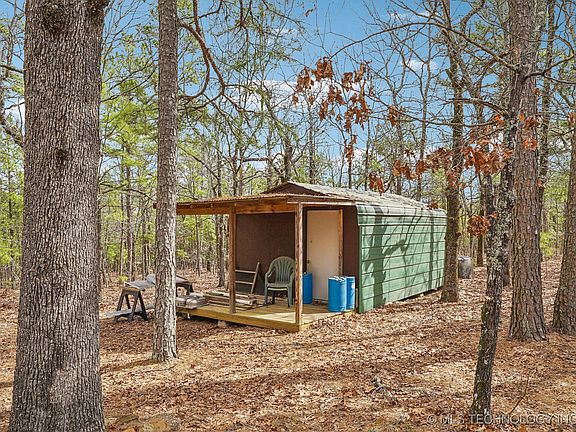 2nd image of 793 NW 187th Rd