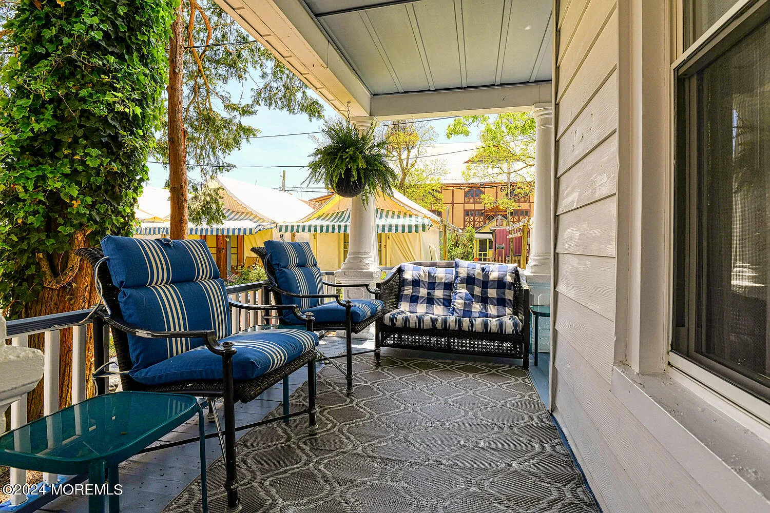 4 bed, 1388 sqft, $2,800 — Photo 2