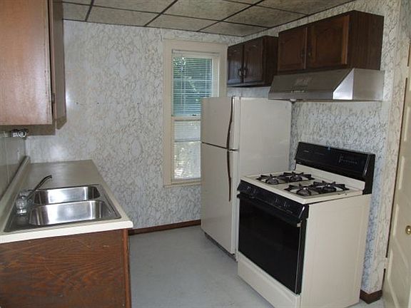 kitchen apt 2