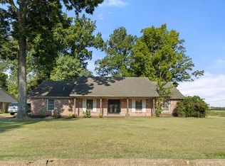 101 Country Club Rd, West Memphis, AR 72301