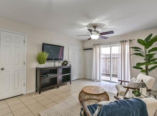 215 Post Office St APT 805, Galveston, TX 77550