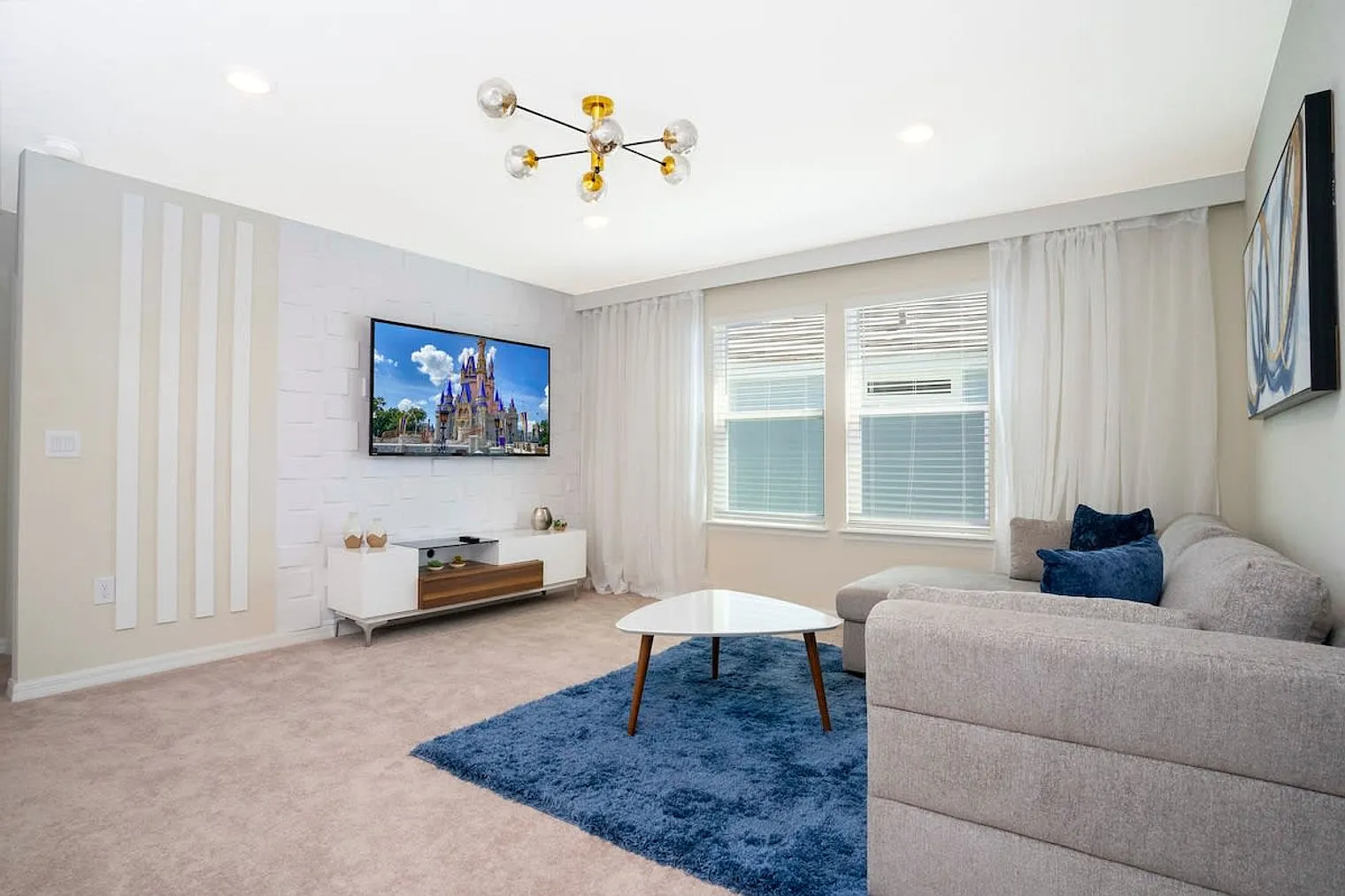 5 bed, 5.0 bath, 2583 sqft, $7,011 — Photo 3