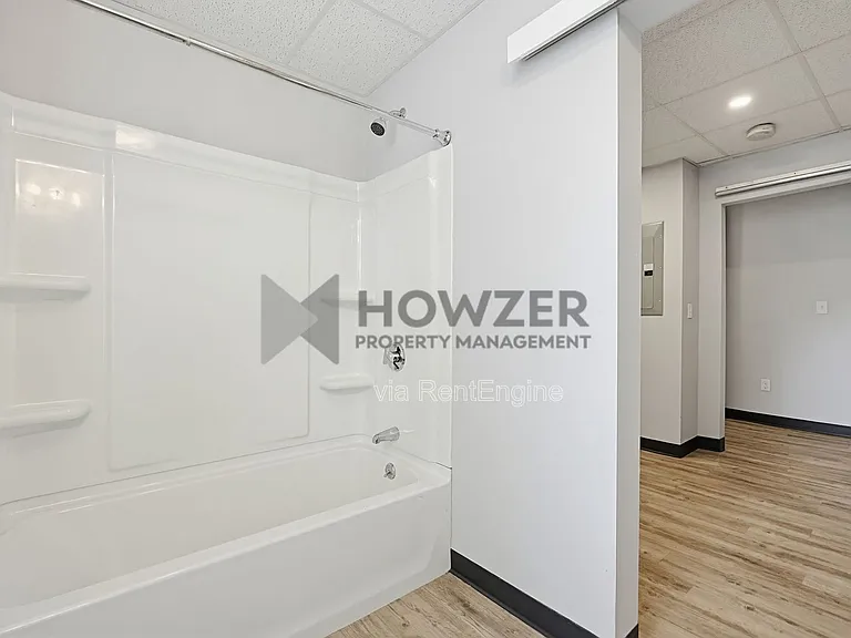 127 Park St #10 — Photo 4