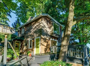 1719 SW Terrace Dr, Portland, OR 97201