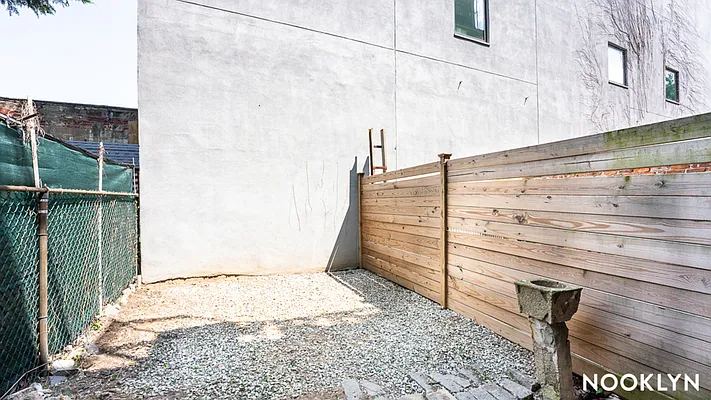 Rented by Nooklyn NYC LLC | media 29