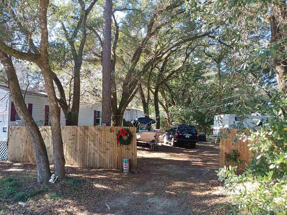 1st image of 833 Wayne Ave