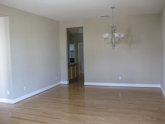 3rd image of 101 Orrington Cir