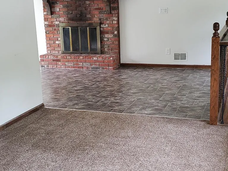 11504 E Thompson St — Photo 2