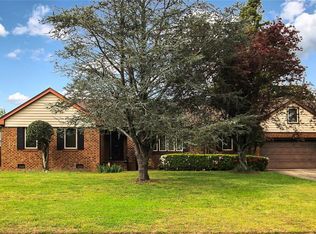 2424 Lloyd Dr, Chesapeake, VA 23325