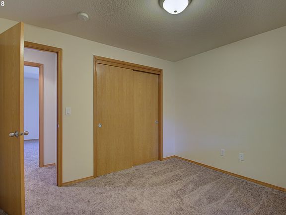 4th image of 8715 NE 107th Ave
