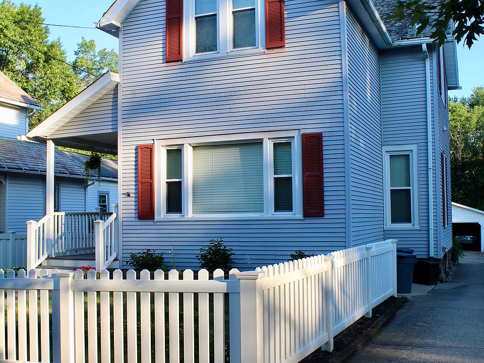 1st image of 306 W Washington St