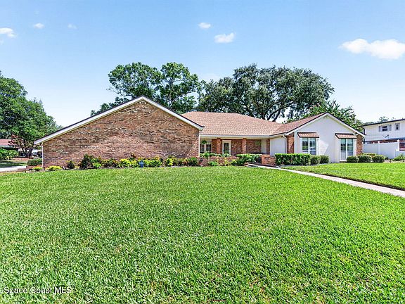 3rd image of 3630 Miriam Dr