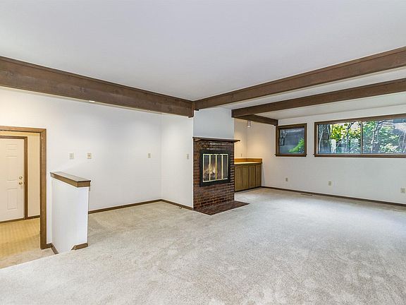 5th image of 21632 NE 29th St