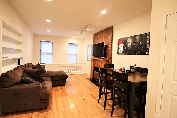 Rented by JK Dansar Corp | media 15