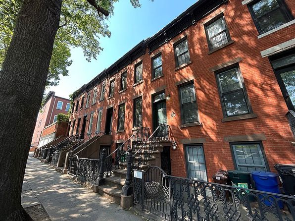 63 2nd St