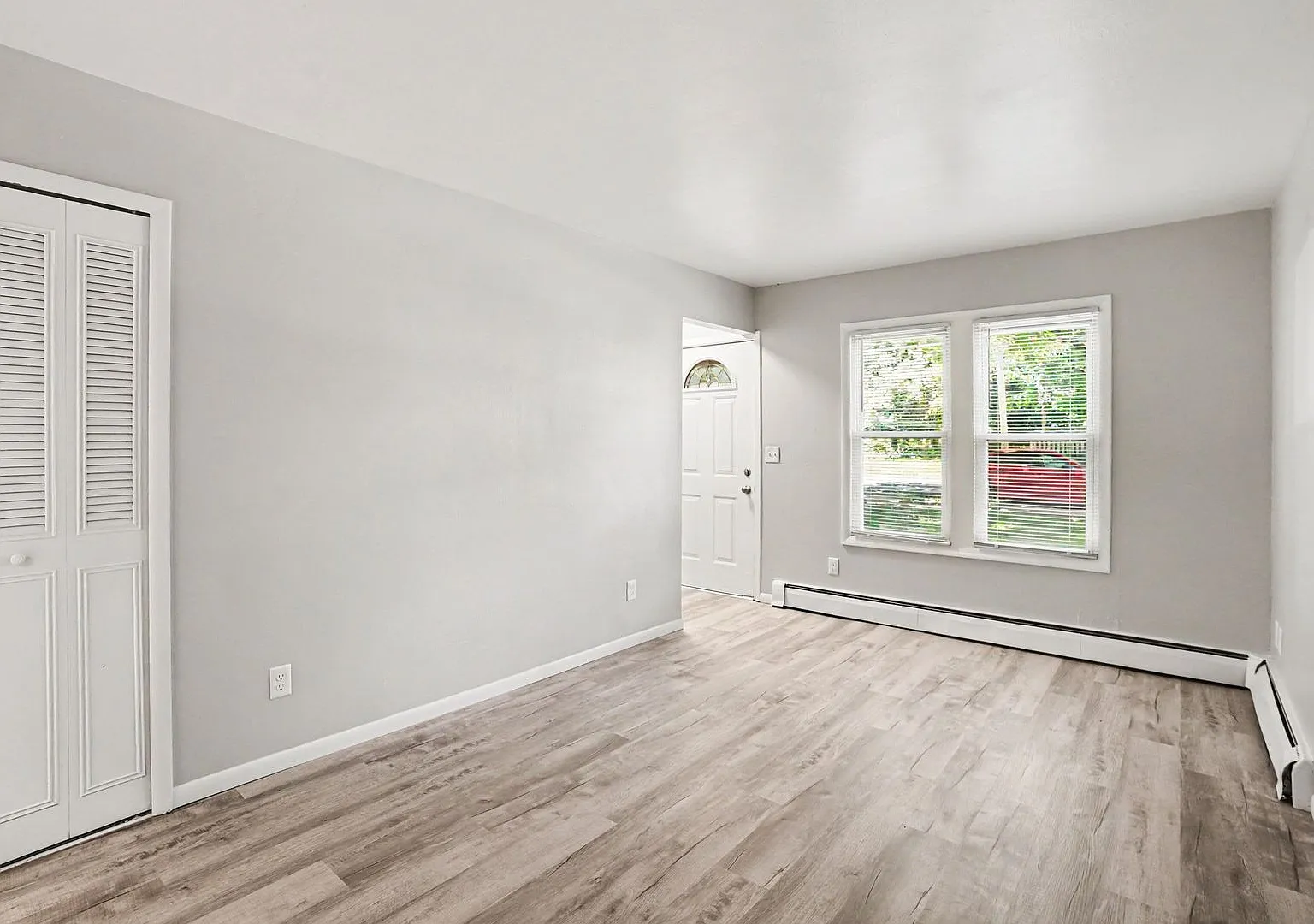 $300 off Move in Special! - Remodeled 2-Bed/1-Bath Westwood Townhome $1048 - Ask about our no sec... — Photo 4