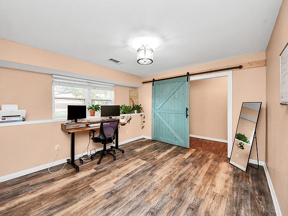 5th image of 2534 Garden Rd #109