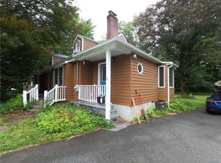 24 Valley View Rd, Hyde Park, NY 12538