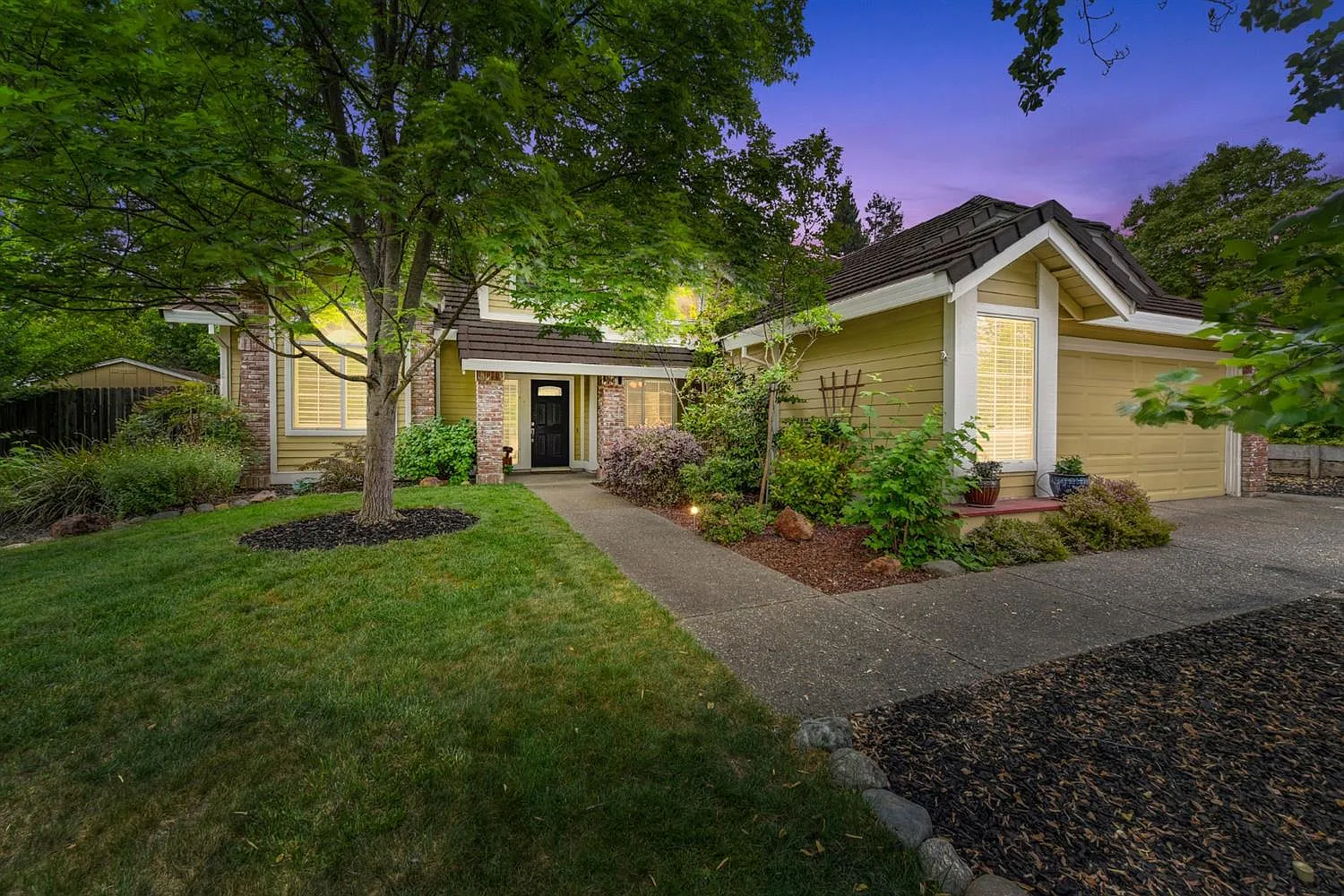 1303 Meadowvista Way photo 1