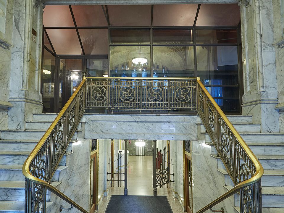 1st image of 55 Liberty St Penthouse 31-32