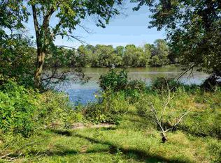 11013 Edgemere Ter, Roscoe, IL 61073