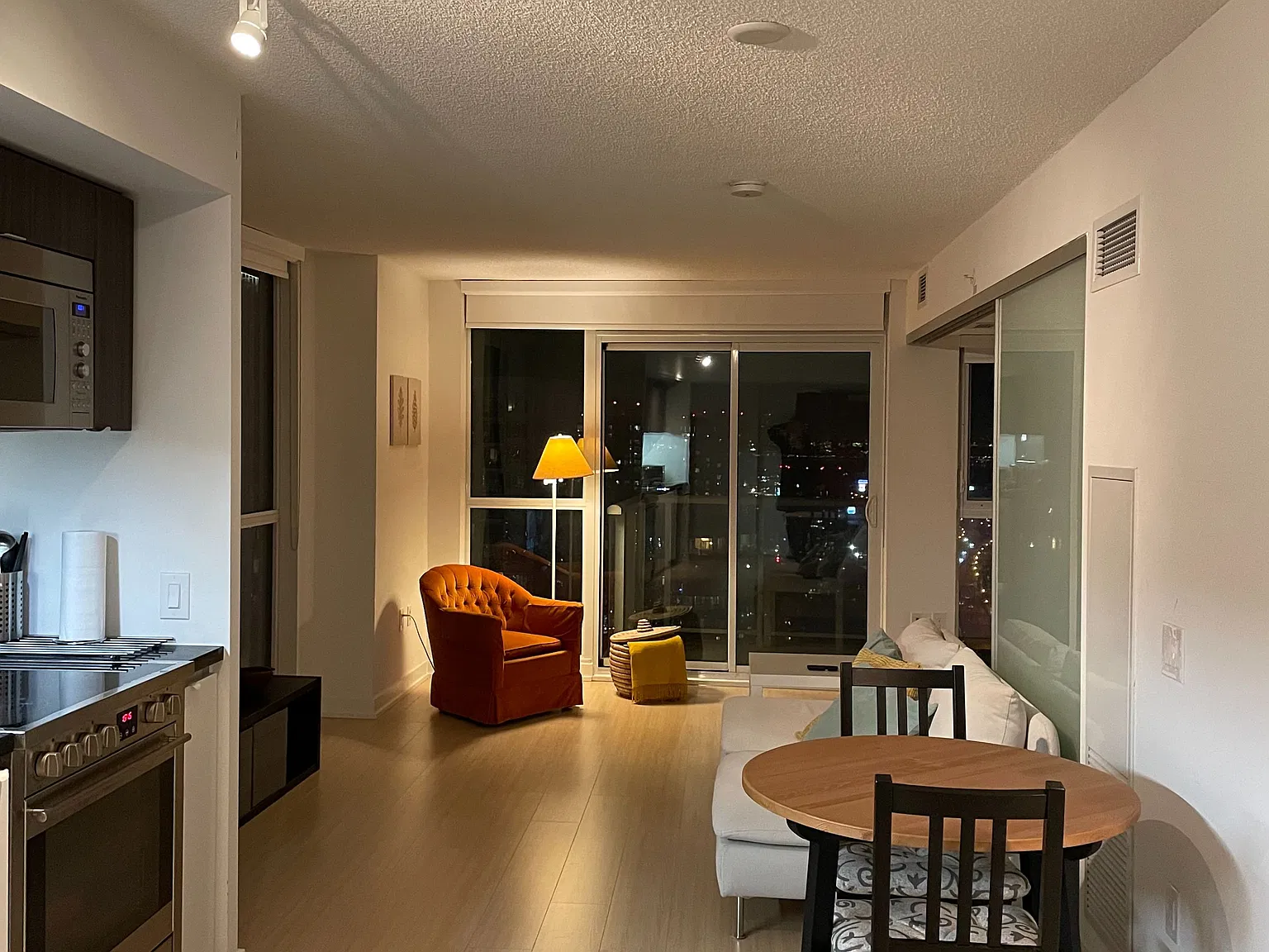 1 bed, $2,600 — Photo 4
