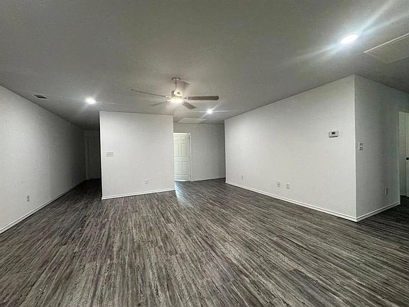 4th image of 800 Sycamore St #101