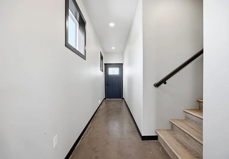5763 24th St S #D — Photo 31