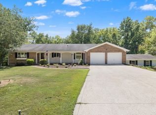 1025 Woodspoint Dr, Lawrenceburg, KY 40342