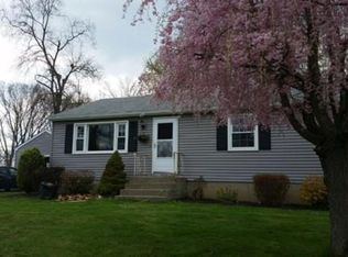 7 Riverview Ave, West Springfield, MA 01089