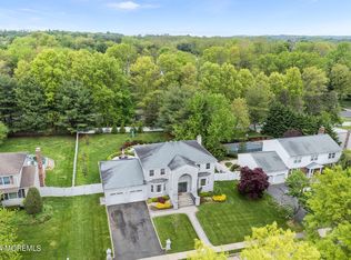 27 Tharp Ln, Marlboro, NJ 07746