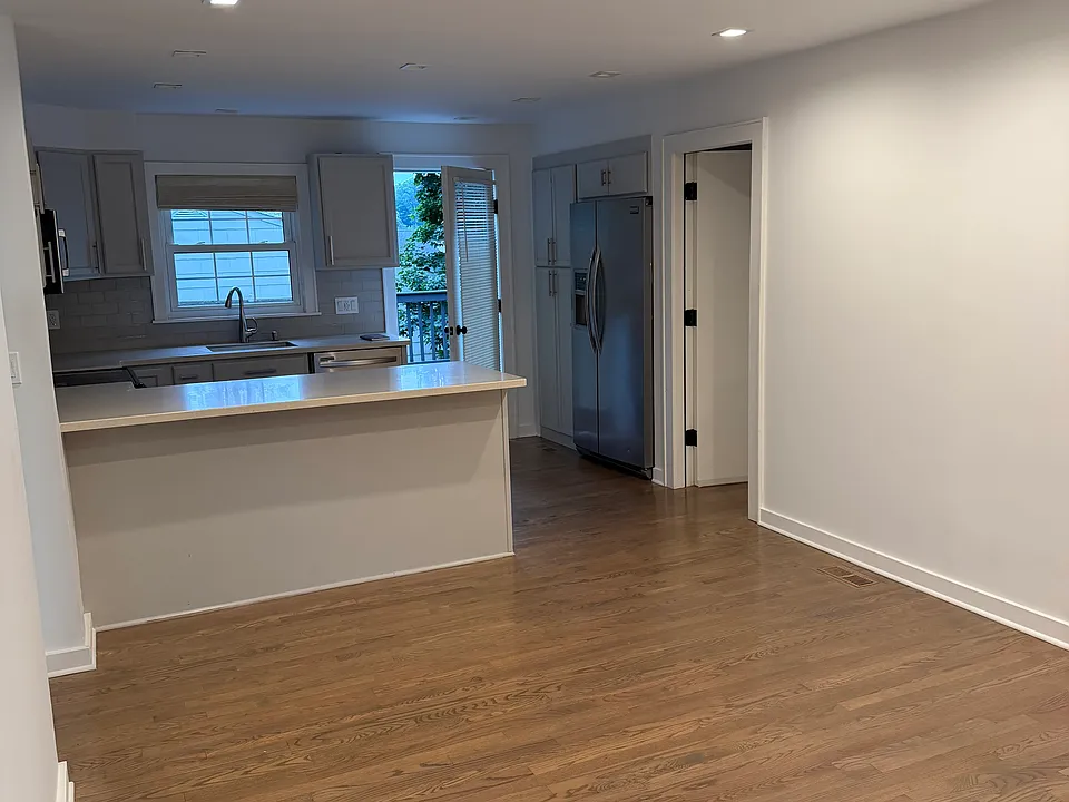 34 Pine Hill Ave #1