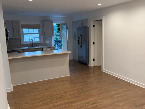 34 Pine Hill Ave #1, Stamford, CT 06906