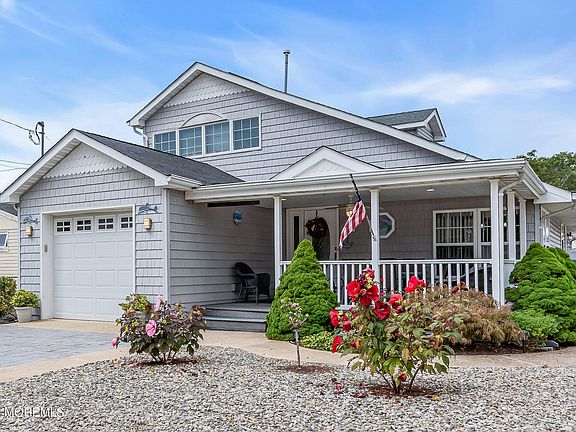 3rd image of 6 Cedar Crest Drive