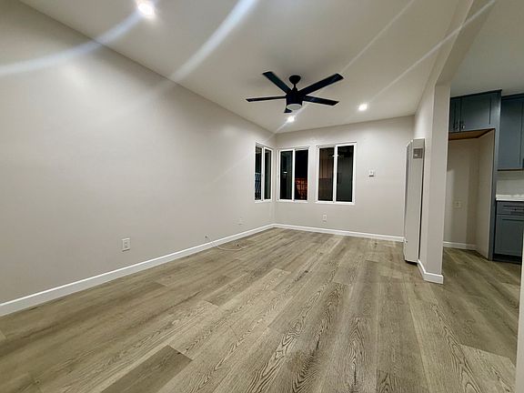 3rd image of 00-1007 E Ocean Blvd #14