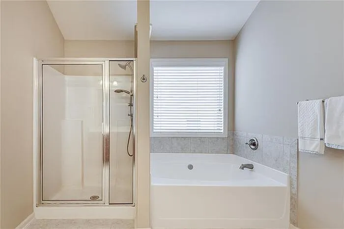 2318 Brynfield Cv — Photo 30