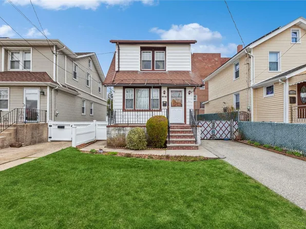 87-41 259th Street, Floral Park, NY 11001
