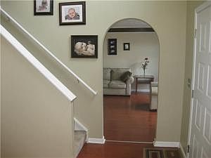 5th image of 187 Knights Bridge Dr E