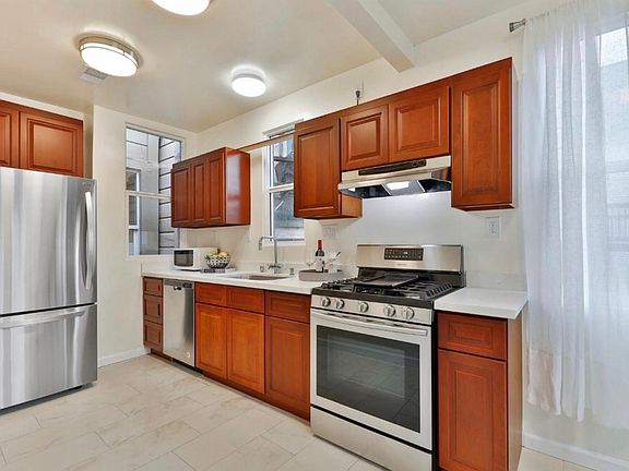 4th image of 1682 Kirkwood Ave #B