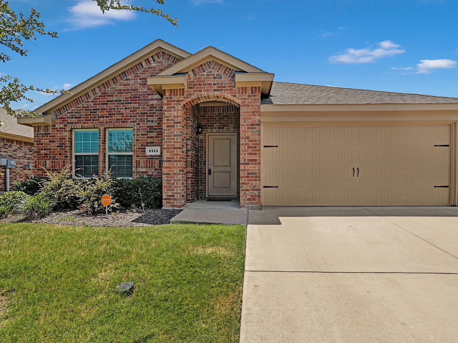 4 bed, 1567 sqft, $2,199 — Photo 2