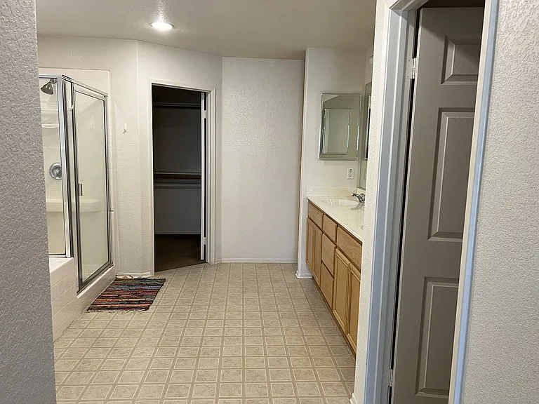 3627 E Avenue H10 — Photo 8