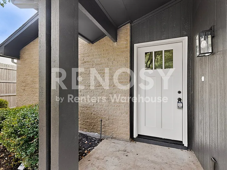 913 Overdowns Dr — Photo 6