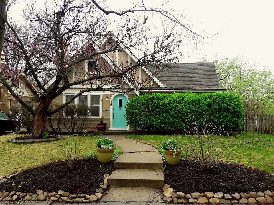 ADORABLE Brookside bungalow!