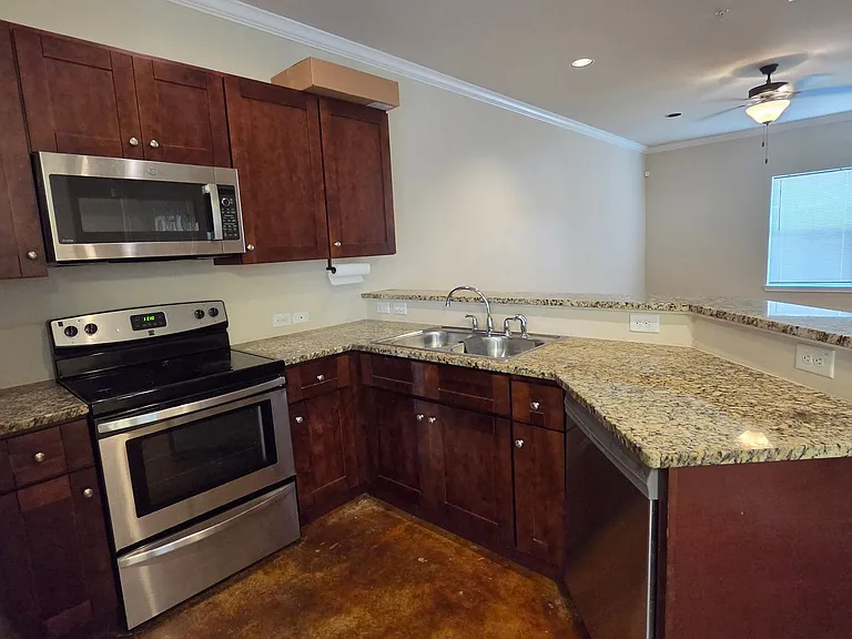 610 Meadow Arbor Ln #2 — Photo 7