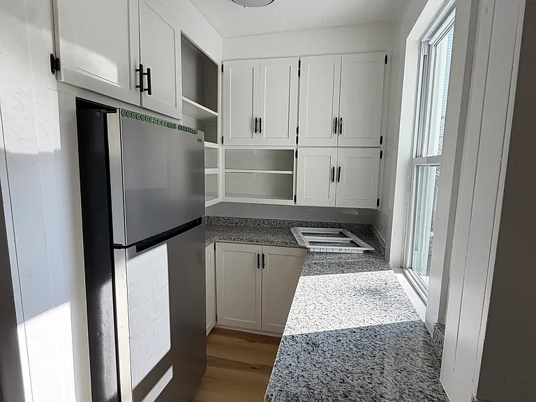 9 Franklin St #1 — Photo 3