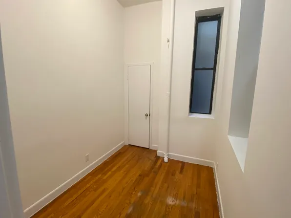 223 East 32nd Street image 11 of 14