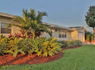 390 Park Ave, Satellite Beach, FL 32937